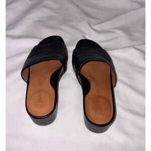 Gentle Souls Kenneth Cole Black Slide Sandals 5